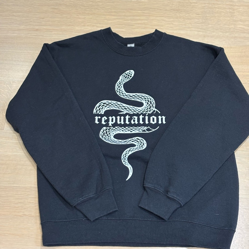 Taylor Swift Reputation Era Sweatshirt, M, Black